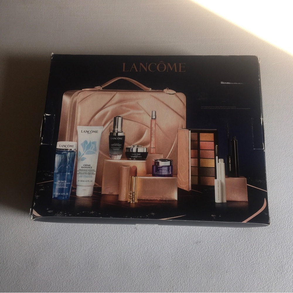 Lancôme limited edition holidays collection Skincare & Makeup Gift Set